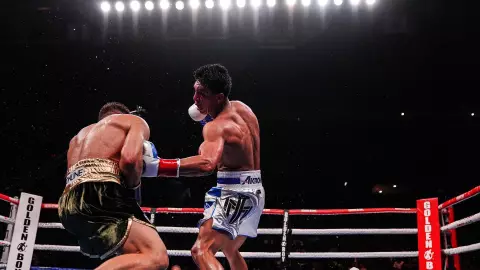 Jaime Munguía vs Sergyi Derenvyanchenko