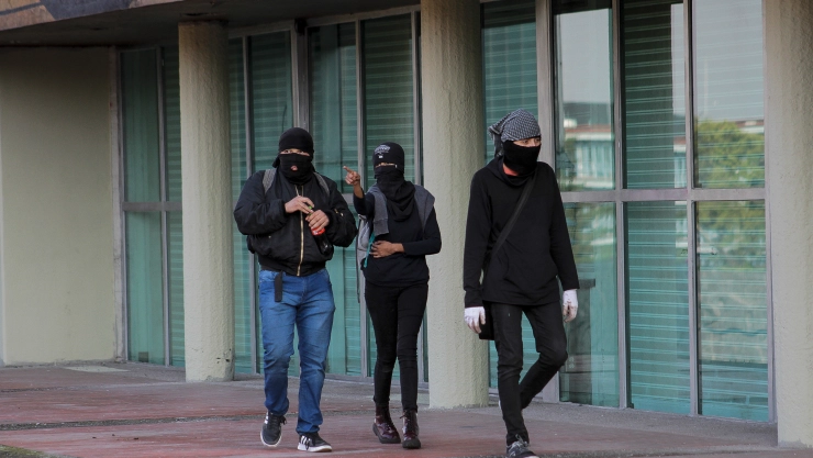 Estudiantes entregan pliego petitorio en Rectoría de la UNAM