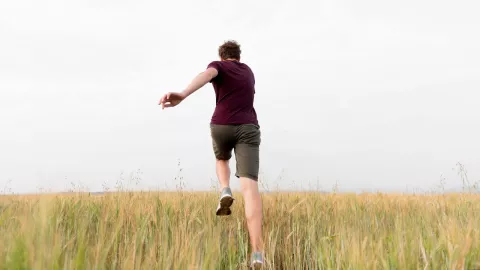 NHS bajo escrutinio: atleta de 42 años fallece por falla en atención cardíaca
