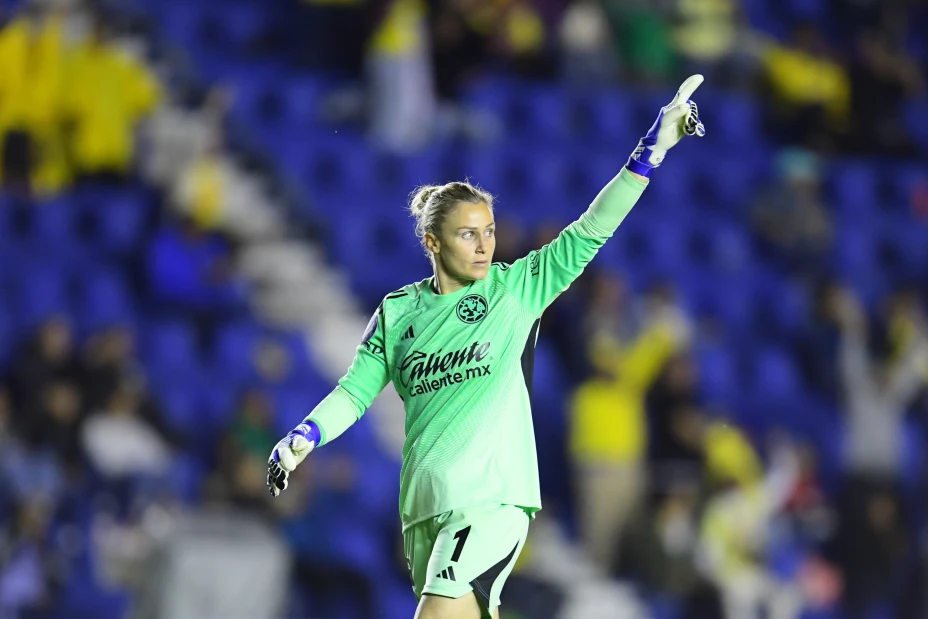 Sandra Paños con América Femenil