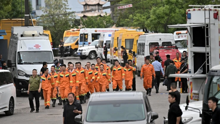 Equipos de rescate trabajan en el lugar tras una explosión de gas en la mina de carbón de Liushenyu, en el condado de Qinyuan, provincia de Shanxi, China , el 23 de mayo de 2026.