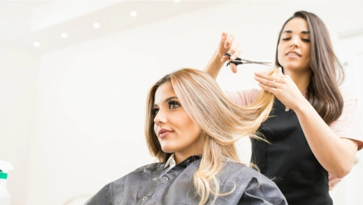 Mejores días de julio para cortarse el cabello según el calendario lunar