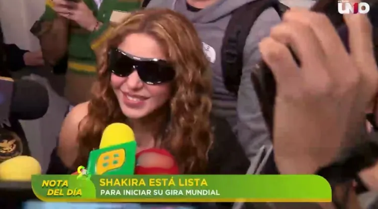 Así se vivió la llegada de Shakira a México.jpg