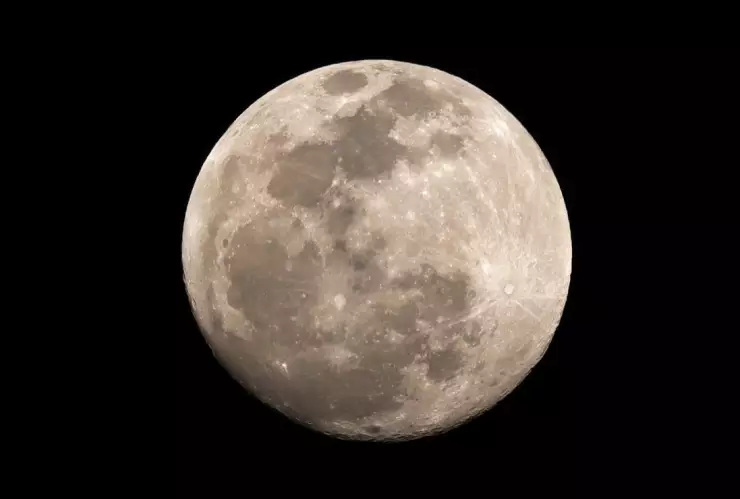 Calendario astronómico diciembre 2022 inicia con una luna fría.