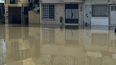 Inundaciones en Tlalnepantla: Viviendas y edificios afectados en Edomex; el agua sale por las coladeras