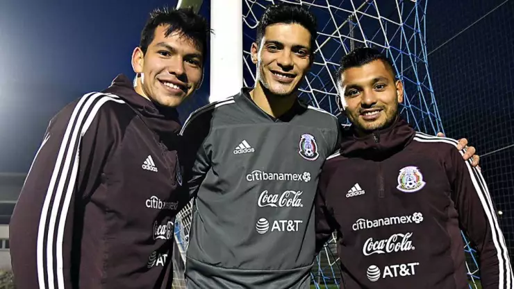 Raúl Jiménez baja Selección Mexicana