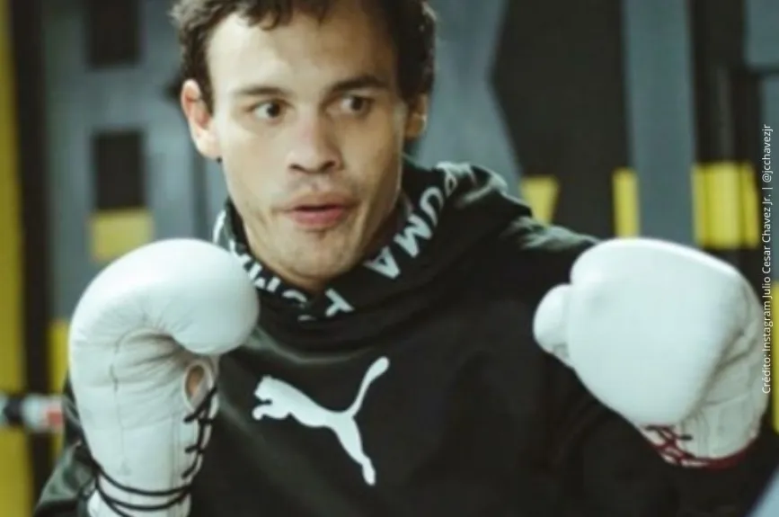 Julio Cesar Chavez Jr. boxeando..jpg