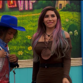 ¡Una oferta innegable! Adal Ramones propone un cambio de parejas para que Kevyn Bicolor Contreras y Daniela Bebeshita pasen una noche juntos en La Granja VIP.jpg