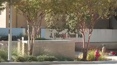 Estudiante murió tras caer del tercer piso dentro de la Universidad