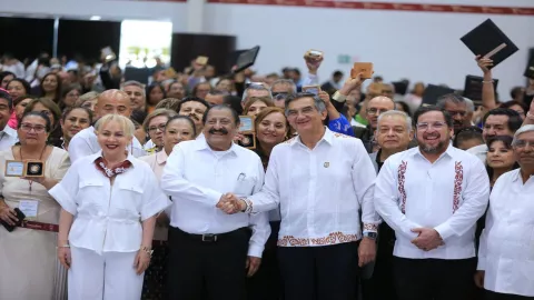 Refrenda Américo alianza con maestros