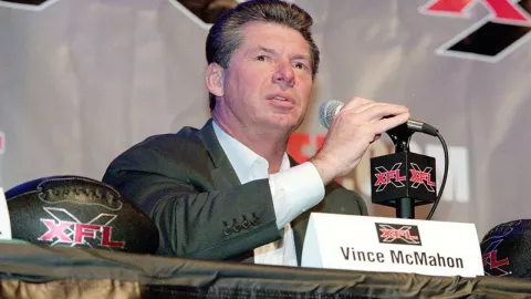 El dia que la WWE quiso competir contra el Super Bowl