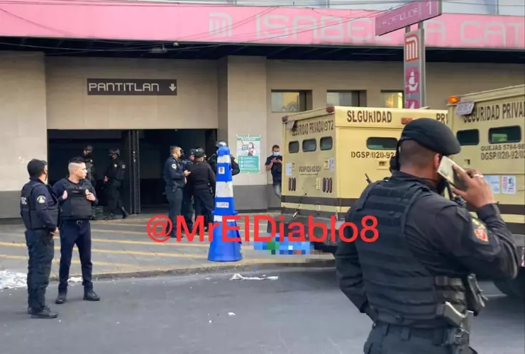 Presunto intento de robo a camioneta de valores deja un muerto en el Metro de la CDMX