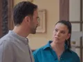 La insistencia de Alma sobre su orígen es tan fuerte que sólo un pequeño descuido la podría llevar a la respuesta que tanto anhela.