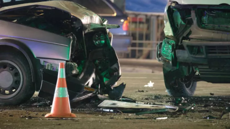 Conductor sufrió choque contra palmera en la Recta a Cholula; así quedó