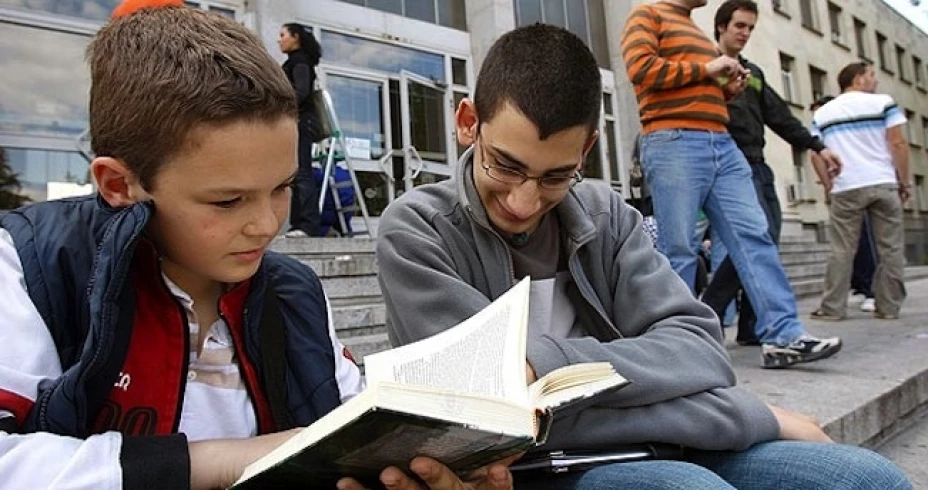 El joven especialista en atención al talento infantil indicó que desde los 2 años de edad se empieza a notar en los niños su capacidad intelectual especial