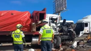 Carambola dejó a conductor prensado tras accidente en la autopista Puebla-Orizaba hoy: Hay cierre y tráfico