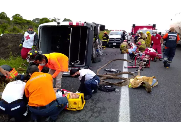 volcadura-tres-muertos-tlaquepa