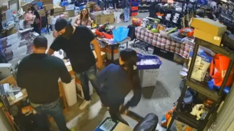 Asalto a bazar en Mexicali