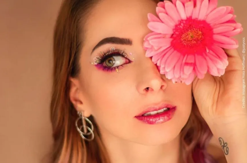 Yoss Hoffman con ojo de flor..jpg