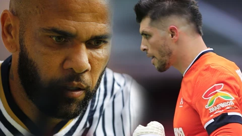 Dani Alves jugando con Pumas - Tiago Volpi con el Toluca