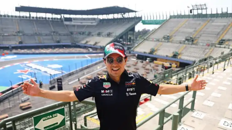 ¡Sin posibilidades! Christian Horner no cree que Checo Pérez pueda vencer a Verstappen
