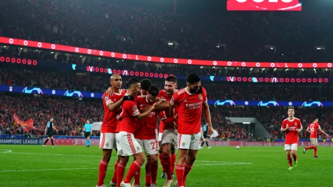Jugadores del Benfica celebran en Champions League