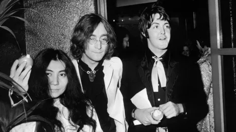 Yoko Ono John Lennon Paul McCartney