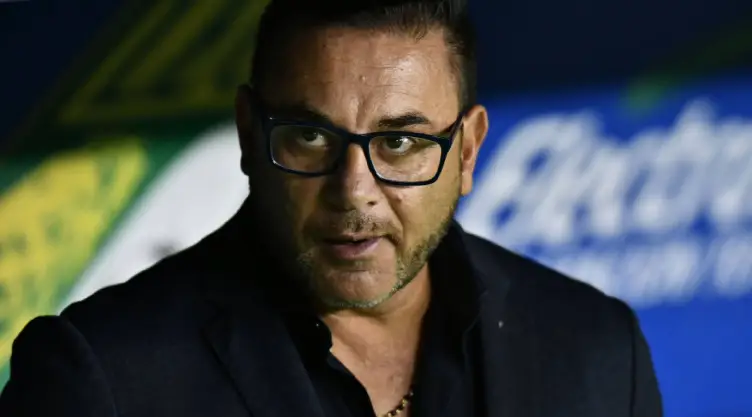 Antonio Mohamed en el banquillo de Monterrey