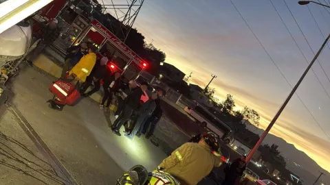 Choque en bulevar 2000 moviliza a Bomberos de Tijuana desde el amanecer