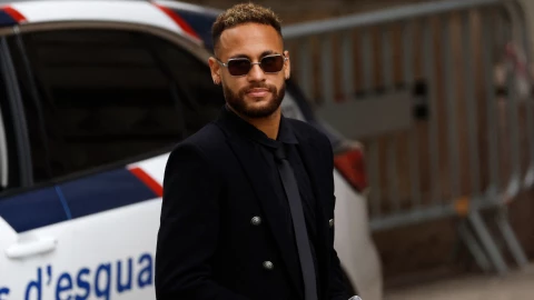 Neymar se enfrenta a juicio por su fichaje con Barcelona