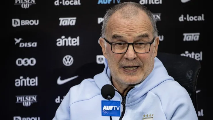 Dilema acabado: Bielsa explica porqué dejó fuera a Luis Suárez de la Copa Mundial de la FIFA 2026™