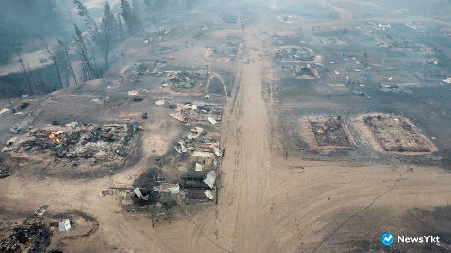 Rusia extiende emergencia por incendios en Siberia_AP.jpg