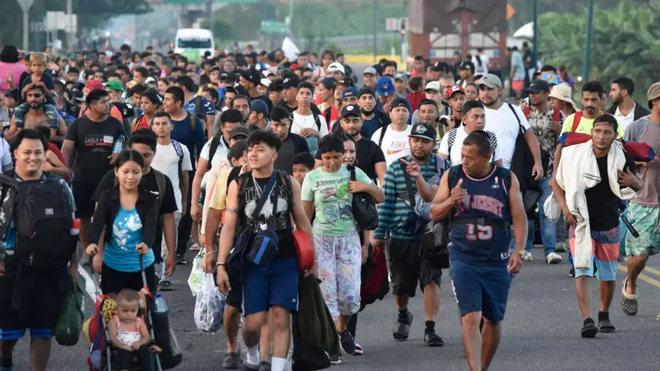 Migrantes en la carretera de Suchiate, estado de Chiapas.