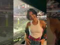 Angela en el estadio.jpg
