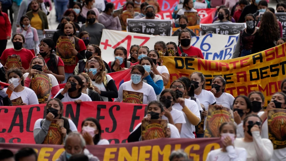 Marcha por estudiantes desaparecidos de Ayotzinapa.