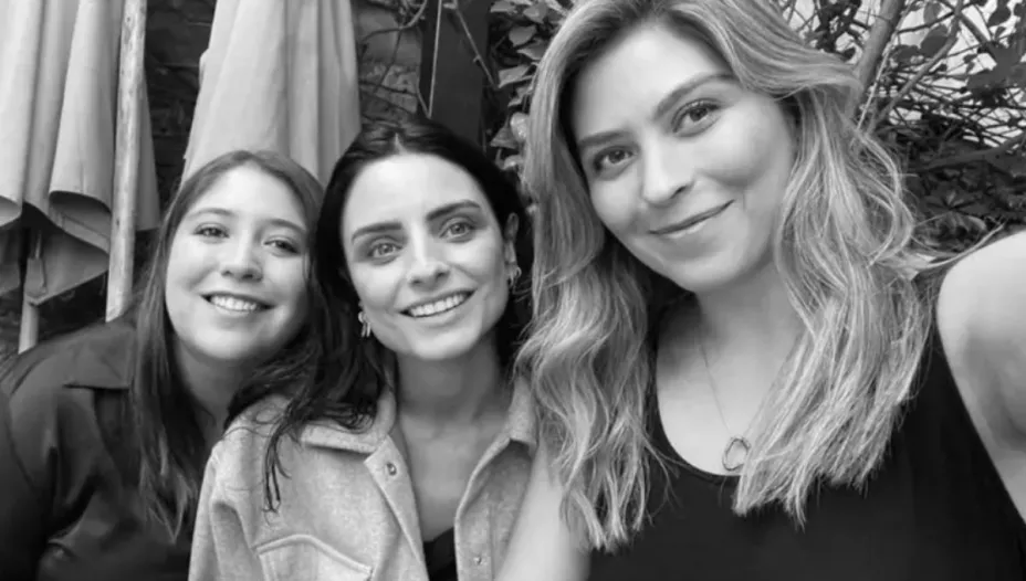 /famosos/hermanas-aislinn-derbez-hijas-fallecida-gabriela-michel-pb-notas