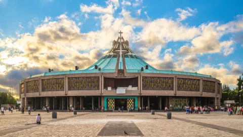 vecinos Basílica de Guadalupe afectados por peregrinos