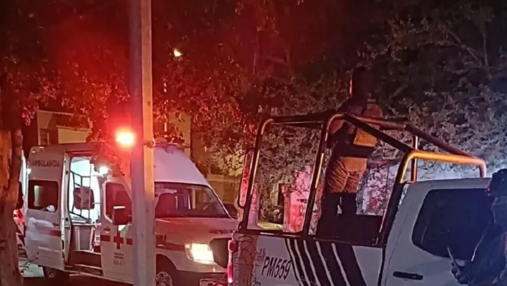 Policía Mazatlán matan a balazos a un hombre en la colonia 20 de noviembre. .jpg