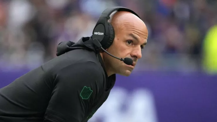 Robert Saleh - Reuters.jpg