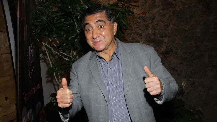 Carlos Bonavides vende videos a falta de trabajo