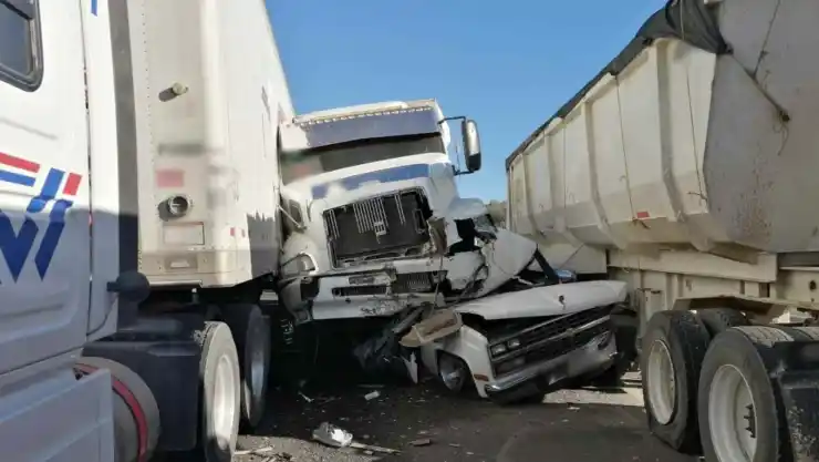 choque autopista queretaro san luis potosi.jpg