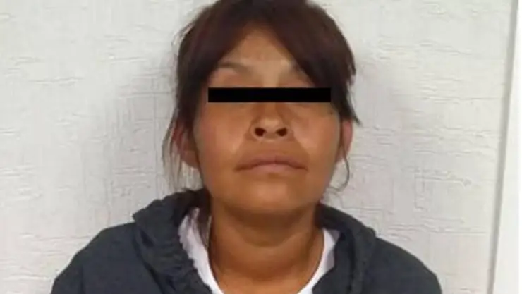 mujer vende hija.jpg