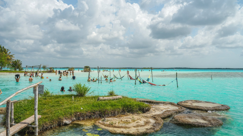 Bacalar, el lugar ideal para pasar el Día del amor y la amistad 2024