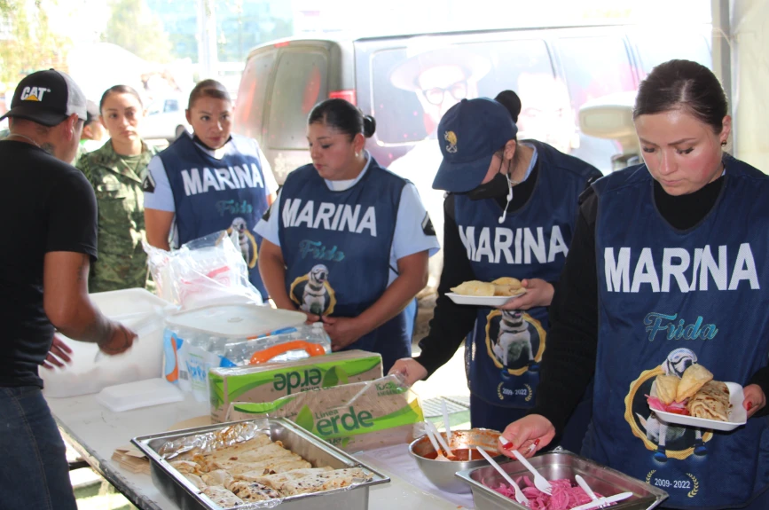 Todos nuestros voluntarios agradecen su enorme apoyo y comida.
