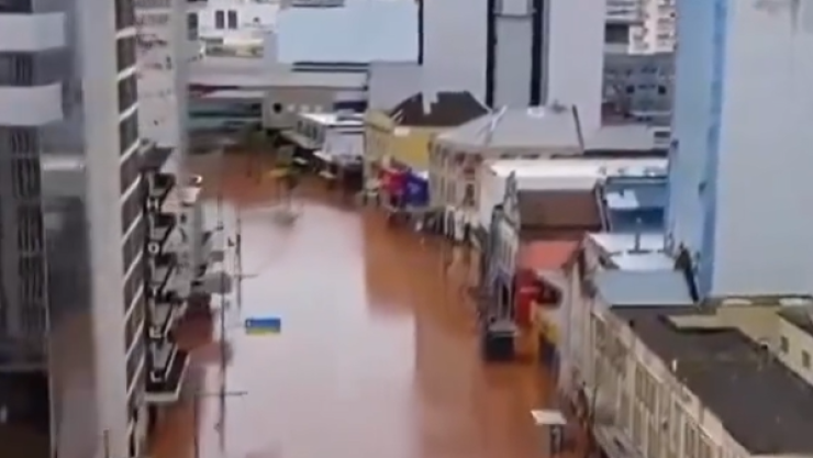 Inundaciones en Brasil dejan 76 muertos y 103 desaparecidos
