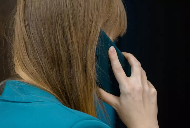 De esta manera de las información a los delincuentes a través del teléfono