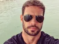 William Levy en el mar..jpg