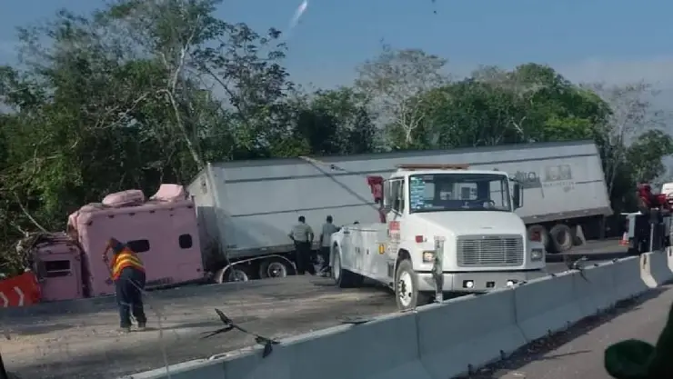 Tráiler Pantera Rosa involucrado ACCIDENTE, en Valladolid
