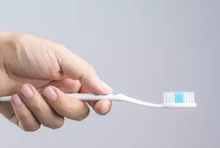 El cepillo de dientes hecho en México que calificó como excelente en el estudio de la Profeco