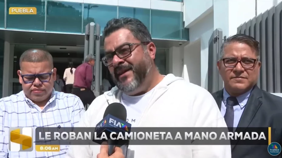 Caos por un auto: Le robaron su camioneta en Edomex y apareció en agencia de Puebla